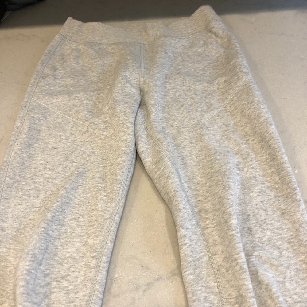 Ivivva sweatpants